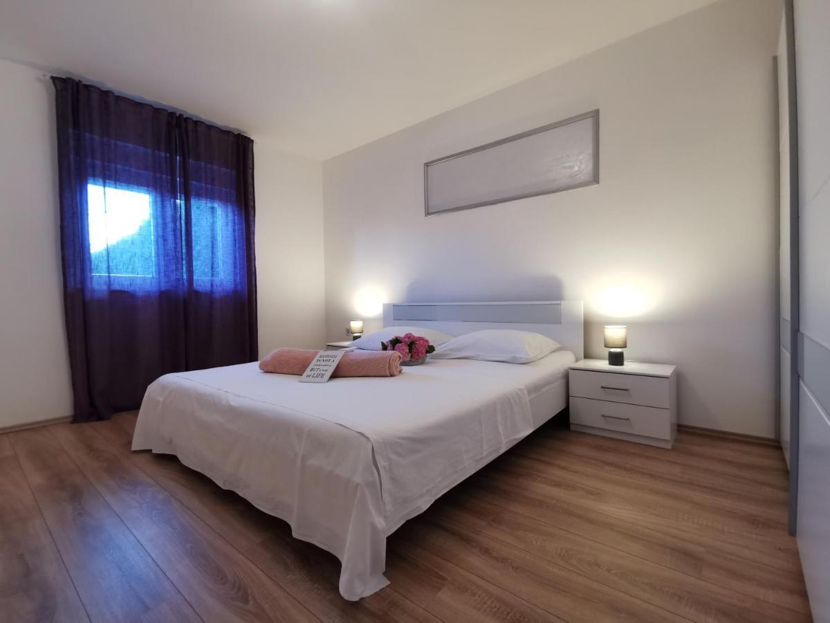 Apartment Leona Split Bagian luar foto
